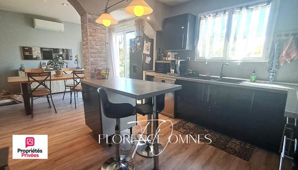 Magnifique Villa Provençale de  101m2 avec terrain arboré de 2347m2- 4 chambres - Douzens