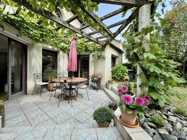 A VENDRE - MAISON Rond Point de Paris - Maison familiale 176 m² 6 chambres Garage Jardin