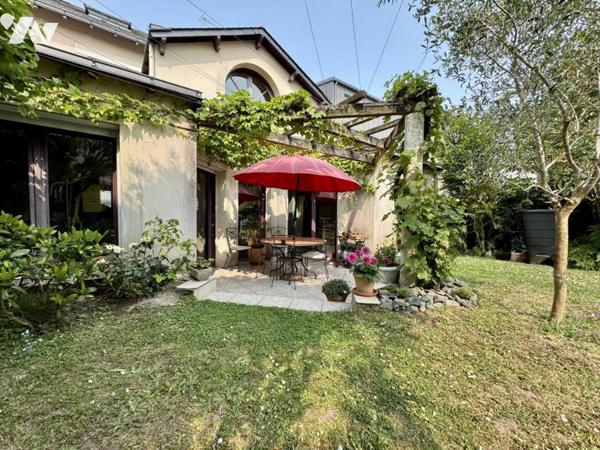 A VENDRE - MAISON Rond Point de Paris - Maison familiale 176 m² 6 chambres Garage Jardin