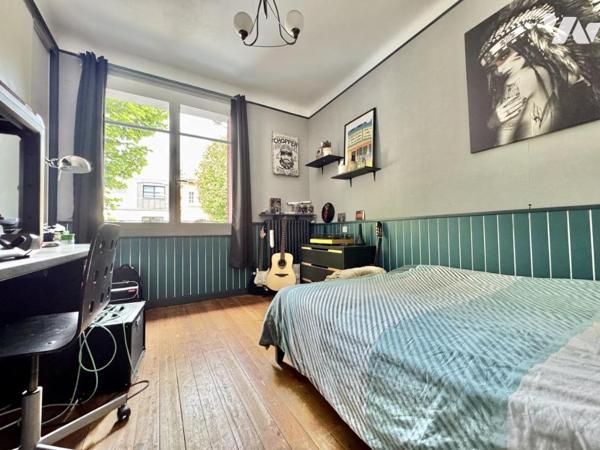 A VENDRE - MAISON Rond Point de Paris - Maison familiale 176 m² 6 chambres Garage Jardin