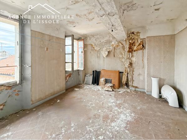 Flassans-sur-Issole (83340) Immeuble de rapport - 4 appartements