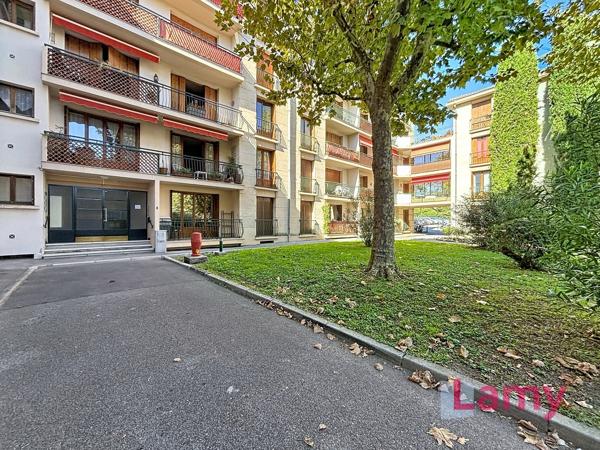 Appartement + annexe