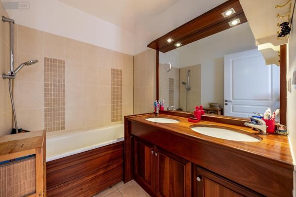 Appartement rénové à vendre à Saint-Denis à la Réunion (97400), ref : 229304