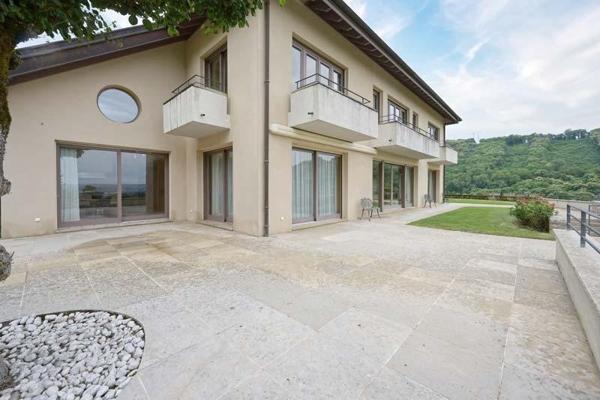 Vente / Propriété à Saint-Genix-les-Villages (73240)