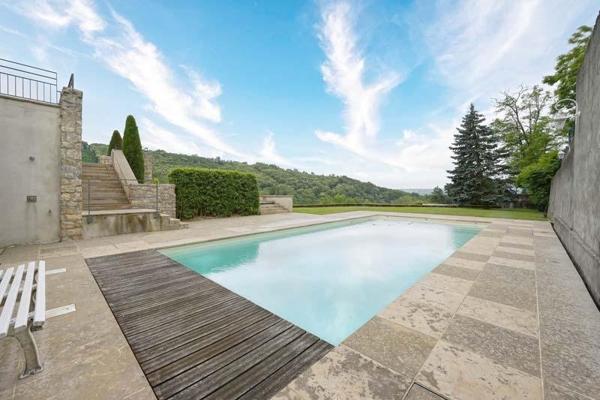 Vente / Propriété à Saint-Genix-les-Villages (73240)