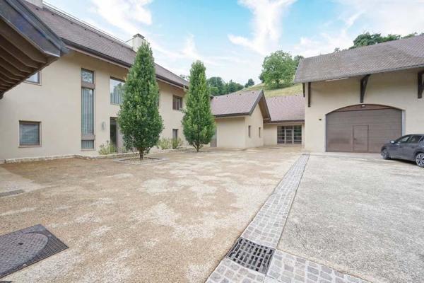 Vente / Propriété à Saint-Genix-les-Villages (73240)