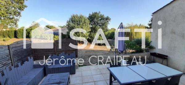 Maison de 4 chambres d'environ 148 m2 de surface habitable sur une parcelle de 1253 m2.