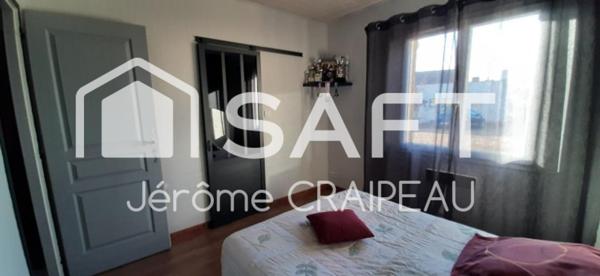 Maison de 4 chambres d'environ 148 m2 de surface habitable sur une parcelle de 1253 m2.