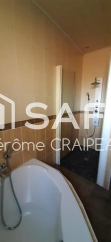 Maison de 4 chambres d'environ 148 m2 de surface habitable sur une parcelle de 1253 m2.