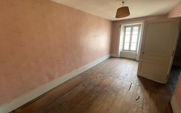 Maison à vendre    2 pièces • 286 m2 Aixe-sur-Vienne