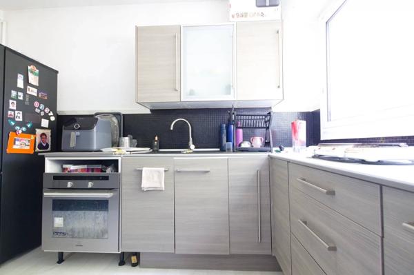 T3 Résidence standing avec piscine et tennis.