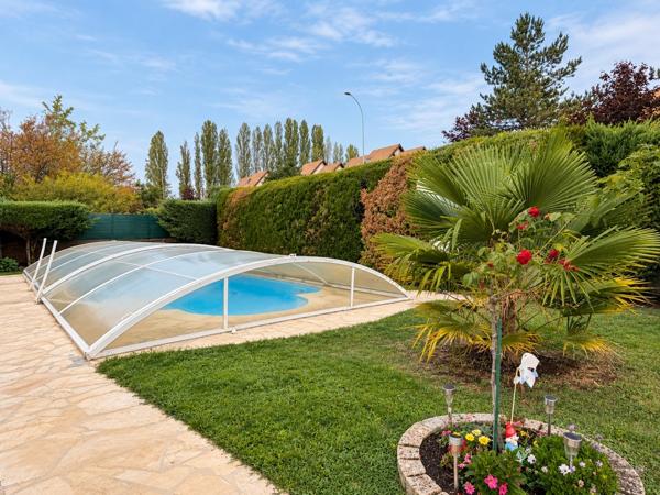PAVILLON INDIVIDUEL DE PLAIN PIED AVEC PISCINE