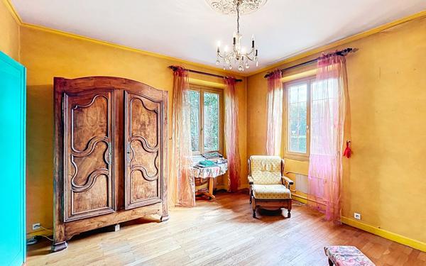 Maison à vendre    7 pièces •  Pont-de-l'Isère