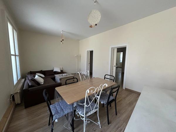 Location                                                      Appartement
                        
                     4 pièces                      97 m2                     à Montpellier