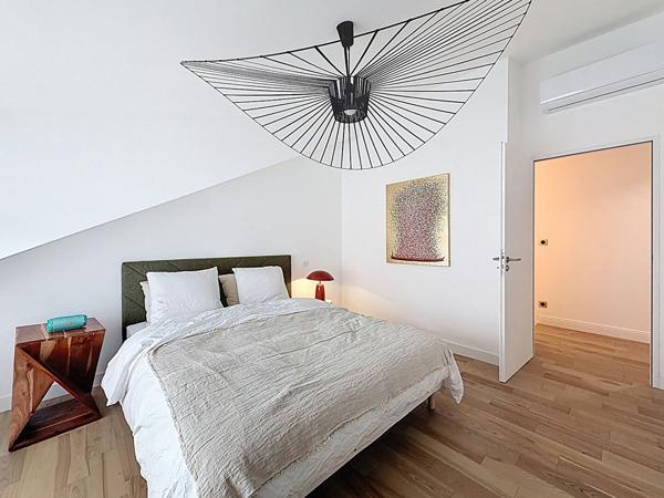 Maison spacieuse entièrement rénovée à vendre à Limoges - 4 chambres, 165 m² - garage double