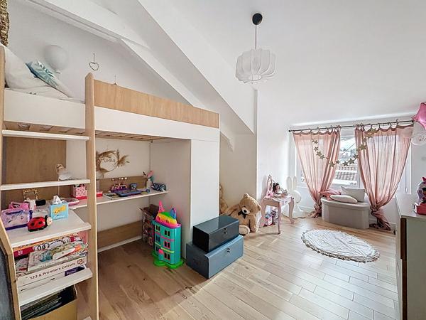 Maison spacieuse entièrement rénovée à vendre à Limoges - 4 chambres, 165 m² - garage double