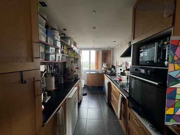 Appartement 4 pièces de 69m2 loué dans une copropriété arborée et sécurisée