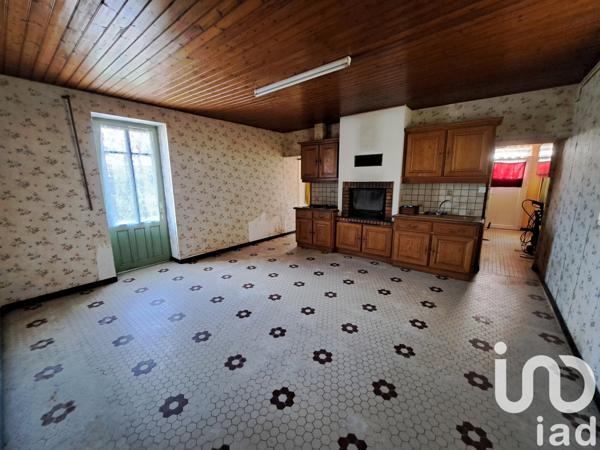 Maison à vendre 9 pièces 250 m² Le Poiré-sur-Vie