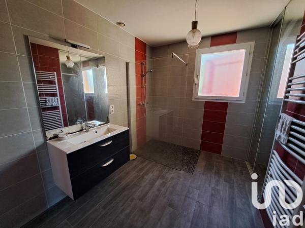 Maison à vendre 9 pièces 250 m² Le Poiré-sur-Vie