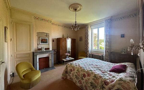 Maison à vendre    7 pièces • 182 m2 Limoges