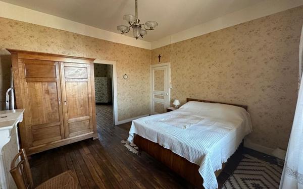 Maison à vendre    7 pièces • 182 m2 Limoges