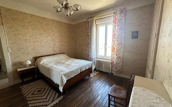 Maison à vendre    7 pièces • 182 m2 Limoges