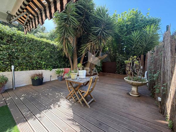 A LOUER - APPARTEMENT MEUBLE 3 PIECES EN REZ-DE-JARDIN A CAGNES-SUR-MER, SECTEUR LAUTIN