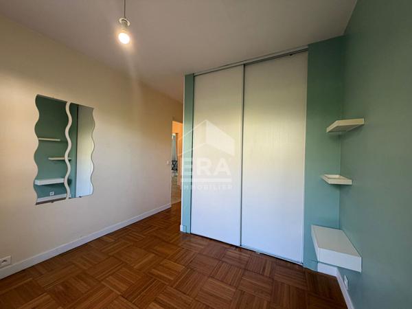 A LOUER - APPARTEMENT MEUBLE 3 PIECES EN REZ-DE-JARDIN A CAGNES-SUR-MER, SECTEUR LAUTIN