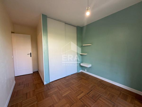 A LOUER - APPARTEMENT MEUBLE 3 PIECES EN REZ-DE-JARDIN A CAGNES-SUR-MER, SECTEUR LAUTIN