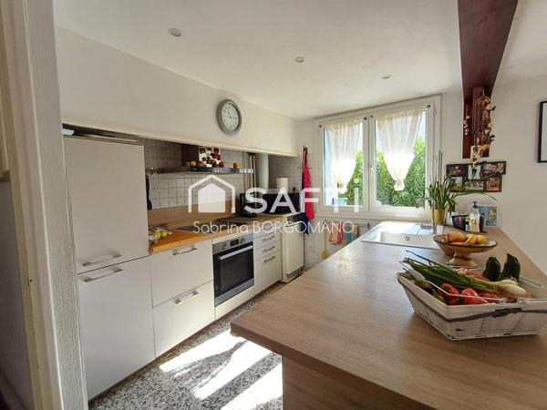 Maison de village authentique à Puygouzon