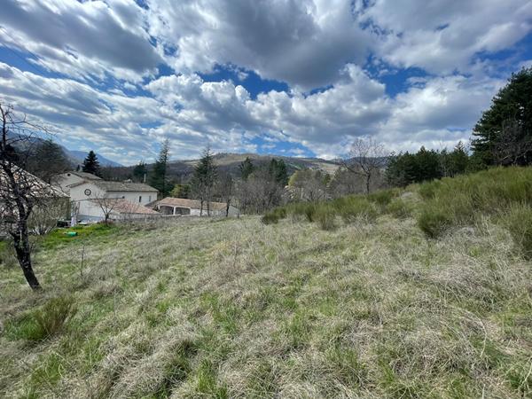 Terrain  à bâtir à vendre à Noyers Sur Jabron 5420 m2 dont 2700 m² constructibles