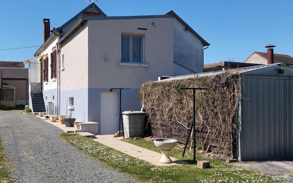 Maison à vendre    3 pièces •  Vierzon
