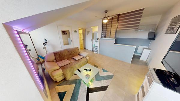 Appartement T1 Bis avec parking privatif, résidence sécurisée.