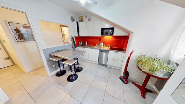 Appartement T1 Bis avec parking privatif, résidence sécurisée.