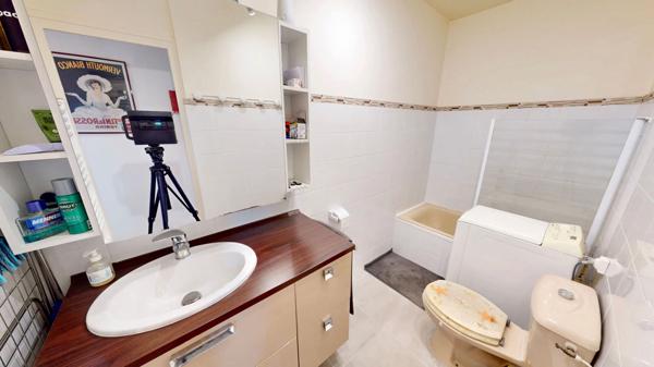 Appartement T1 Bis avec parking privatif, résidence sécurisée.