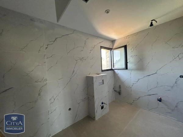 Maison à louer 4 pièces 108.33m² Bourg-en-Bresse (01000)