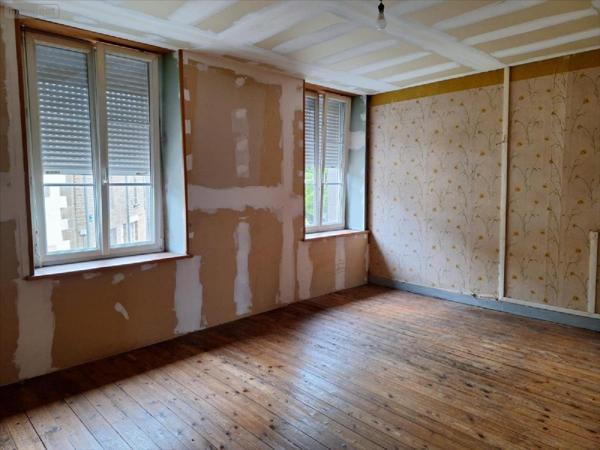 Immeuble à vendre à Saint-Denis-de-Gastines en Mayenne (53500), ref : 53077-1053745