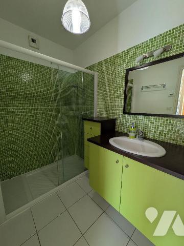 Guichen, en impasse, maison de 2009 offrant un environnement calme avec une belle vue dégagée s...