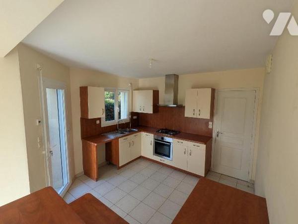 Guichen, en impasse, maison de 2009 offrant un environnement calme avec une belle vue dégagée s...