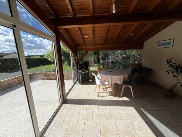Maison en pierres 200 M2 habitables avec piscine et dépendances sur 7075 M2