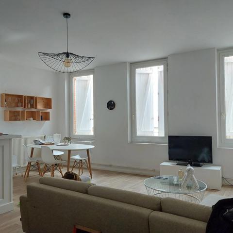 Immeuble à vendre MONTAUBAN (82)local commercial et 3 appartements