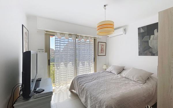 Appartement à vendre    1 pièce • 45,80 m2 Juan-les-Pins - Antibes