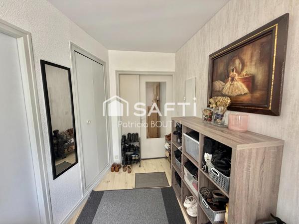 APPARTEMENT UNE CHAMBRE AVEC TERRASSE ET PLACE DE PARKING A NIORT