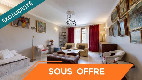 Maison 250 m² avec piscine couverte