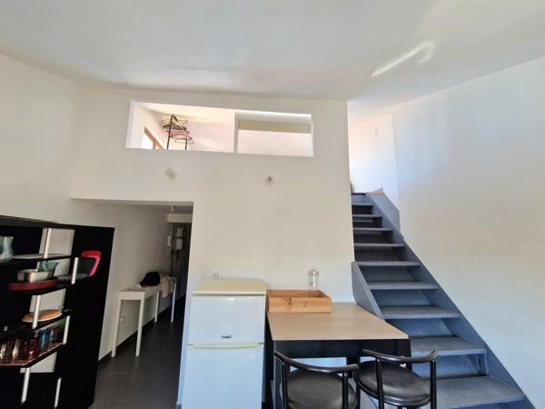 Location                                                      Appartement
                        
                     2 pièces                      37 m2                     à Draguignan