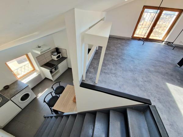 Location                                                      Appartement
                        
                     2 pièces                      37 m2                     à Draguignan