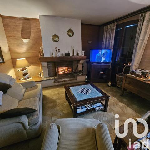 Maison traditionnelle 5 pièces de 109 m² à Yzengremer (80520)