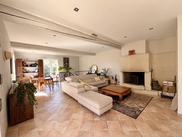 NIMES - VEDELIN - CARREAU DE LANES - MAISON - PISCINE - 6 CHAMBRES  -  DEPENDANCE - GARAGE - CALME - SANS VIS A VIS -