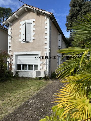 Saint-Palais-sur-Mer (17420) Saint Palais sur mer - Villa 6 pièces -centre ville - proche plages et commerces - au prix de 520.000 € HAI