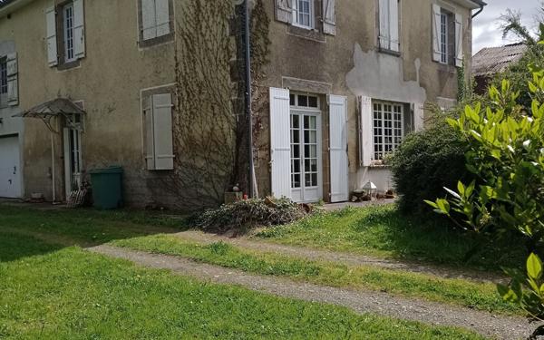 Maison à vendre    5 pièces • 133 m2 Vayres